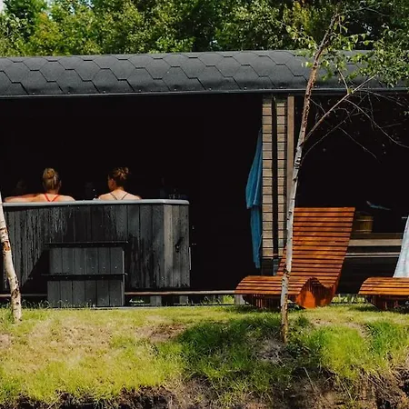 Tinyhouse Direkt Am Angeln Ruderboot Sup Sauna Und Hot Tub بيت للعطل *