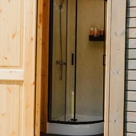 Tinyhouse Direkt Am Angeln Ruderboot Sup Sauna Und Hot Tub بيت للعطل Twist