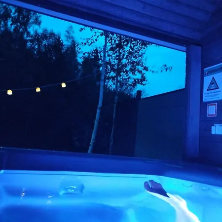 Tinyhouse Direkt Am Angeln Ruderboot Sup Sauna Und Hot Tub Twist