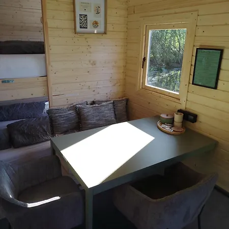Tinyhouse Direkt Am Angeln Ruderboot Sup Sauna Und Hot Tub