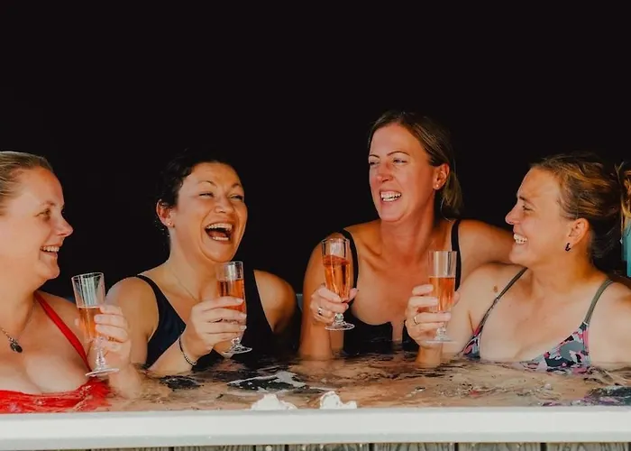 Tinyhouse Direkt Am Angeln Ruderboot Sup Sauna Und Hot Tub *